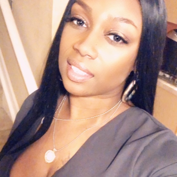 Meet your Posher, Shnee' - Picture 1 of 1